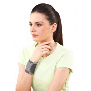 Tynor Wrist Brace with Double Lock E-05 for Wrist Support